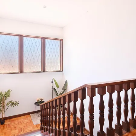 7br & 7ba With Pool & Backyard In A Prime Location! Villa *