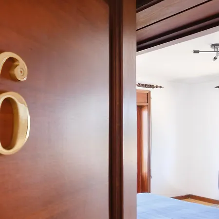 Villa 7br & 7ba With Pool & Backyard In A Prime Location! *