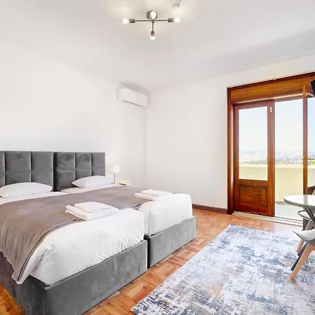 Villa 7br & 7ba With Pool & Backyard In A Prime Location! Vila Nova de Gaia