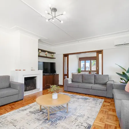 7br & 7ba With Pool & Backyard In A Prime Location! Villa Vila Nova de Gaia