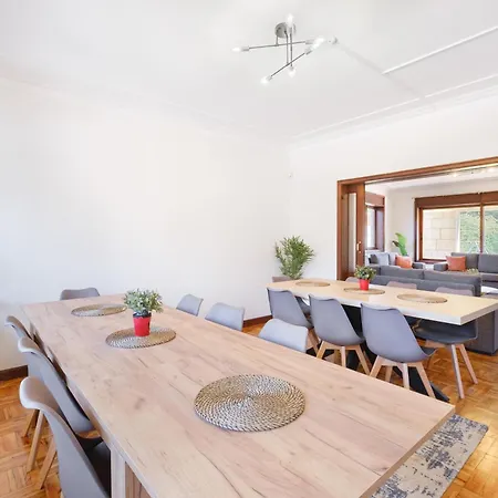 7br & 7ba With Pool & Backyard In A Prime Location! Vila Nova de Gaia