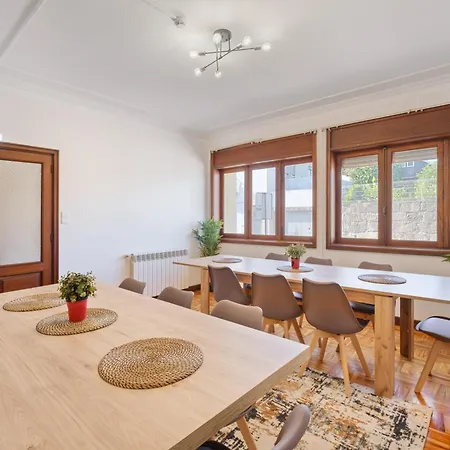 7br & 7ba With Pool & Backyard In A Prime Location! Vila Nova de Gaia