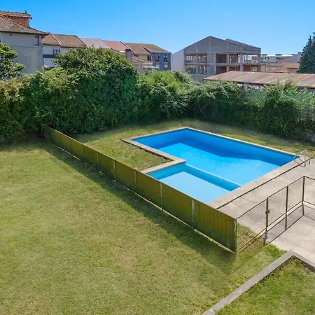 7br & 7ba With Pool & Backyard In A Prime Location! וילה וילה נובה דה גאיה