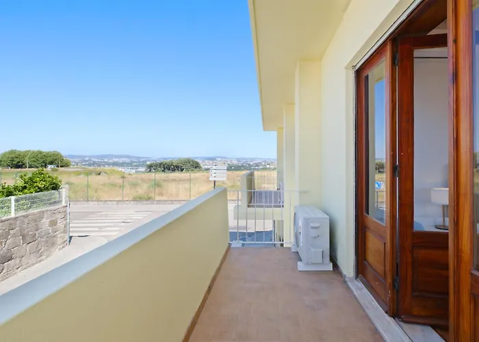 7br & 7ba With Pool & Backyard In A Prime Location! Vila Nova de Gaia