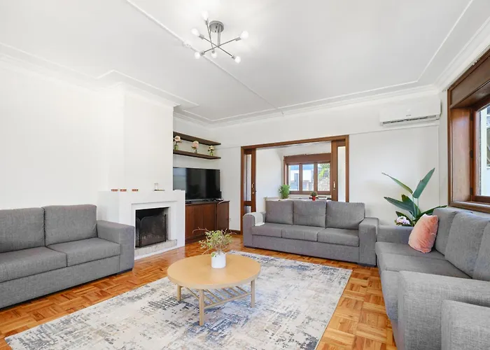 7br & 7ba With Pool & Backyard In A Prime Location! Villa Vila Nova de Gaia